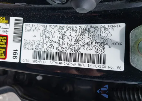 2013 Toyota Tacoma Base V6 z USA, uszkodzony, nr VIN 3TMLU4EN4DM117239